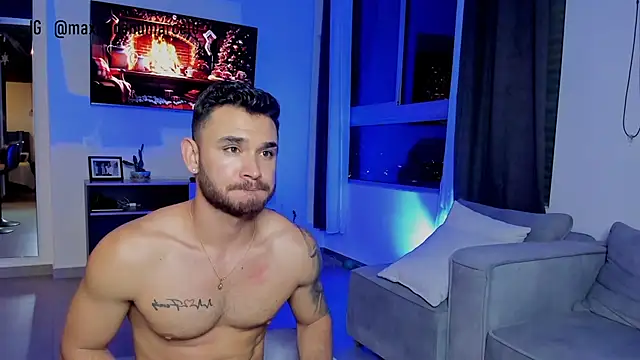 Maximo Marcelo online show from December 3, 11:57 pm