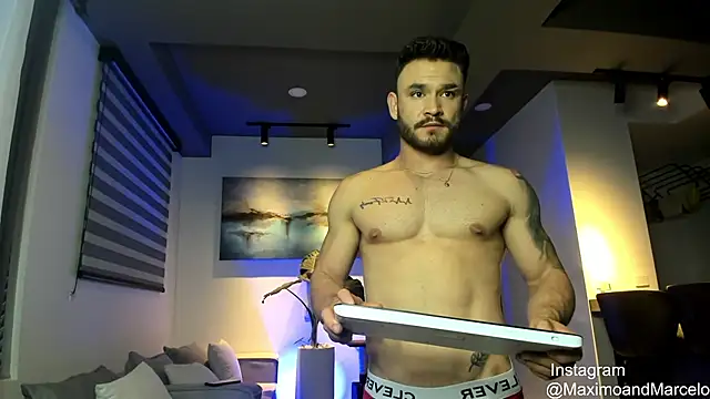 Maximo Marcelo online show from March 5, 11:06 pm