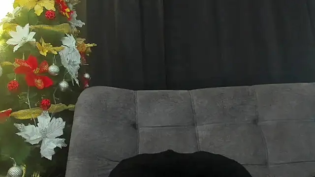 Snapshot of Zionmattis chatting on December 22, 1:12 am Zionmattis online show from December 22, 1:12 am