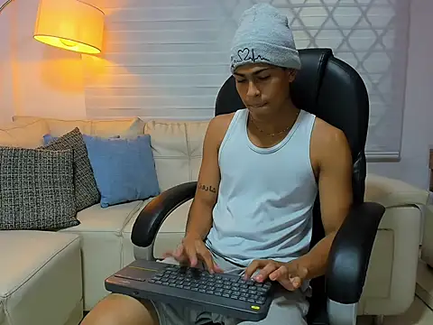 marcus wills19 online show from October 8, 2:38 am