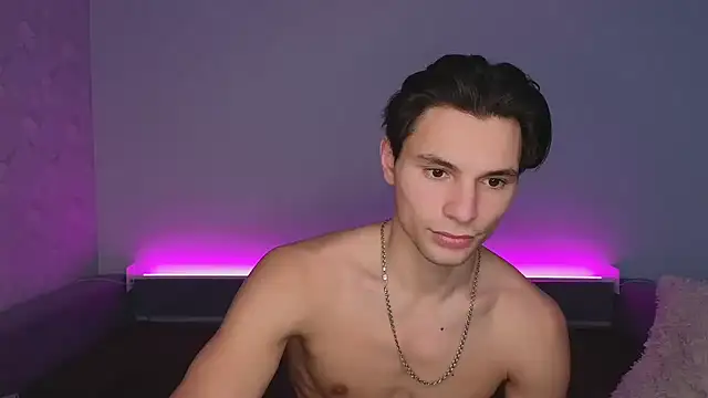 denlover1 online show from February 20, 1:13 pm