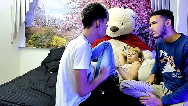 StrawwBoys online show from January 9, 10:41 pm