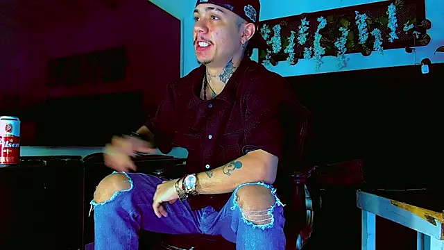 HannibalLester online show from March 26, 3:43 am