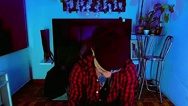 HannibalLester online show from February 26, 4:58 am