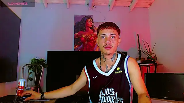 HannibalLester online show from February 4, 3:56 am