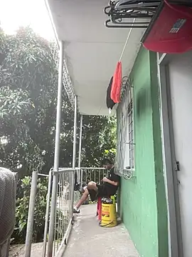 Jestebanano online show from April 9, 6:25 pm