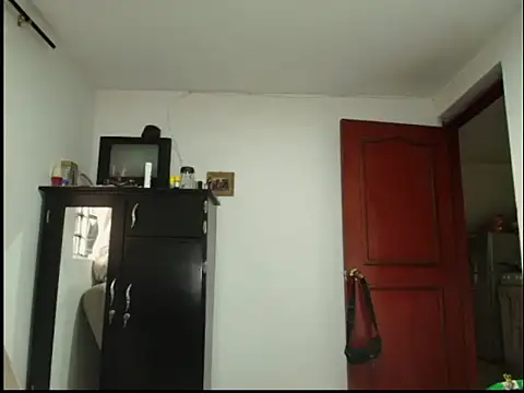 Jestebanano online show from October 15, 9:55 pm