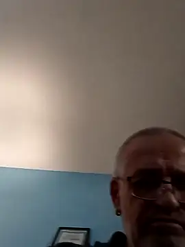 Snapshot of geilerschwanz64 chatting on February 21, 8:39 am geilerschwanz64 online show from February 21, 8:39 am