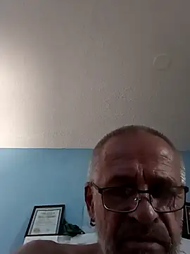 Snapshot of geilerschwanz64 chatting on March 19, 3:30 am geilerschwanz64 online show from March 19, 3:30 am