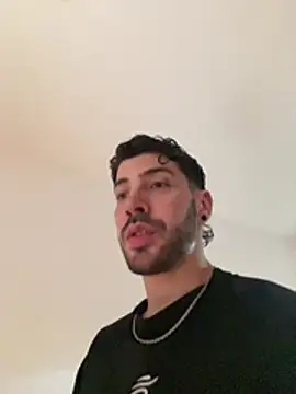 Guyinthemountain online show from April 16, 10:01 pm