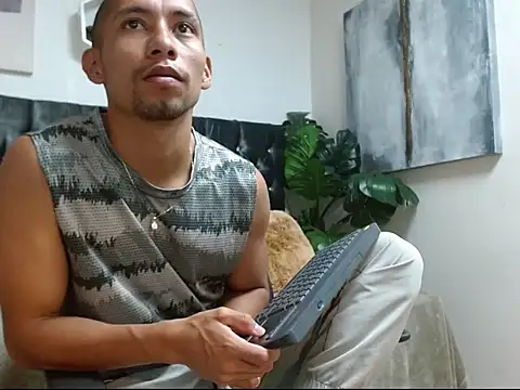 Snapshot of richar_voller chatting on September 23, 12:15 pm richar voller online show from September 23, 12:15 pm