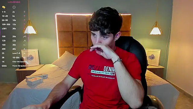 AlejooTwink online show from September 28, 1:14 am