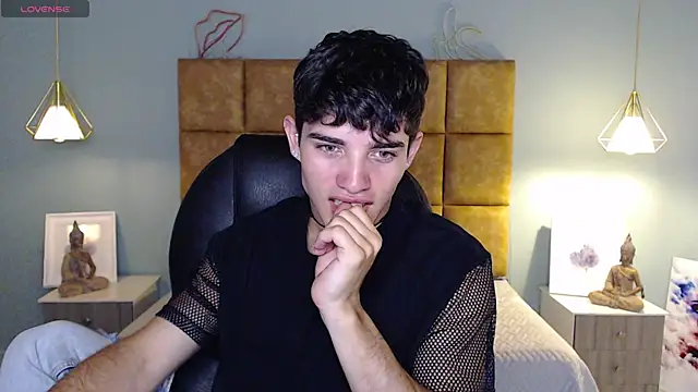 AlejooTwink online show from February 26, 6:21 pm