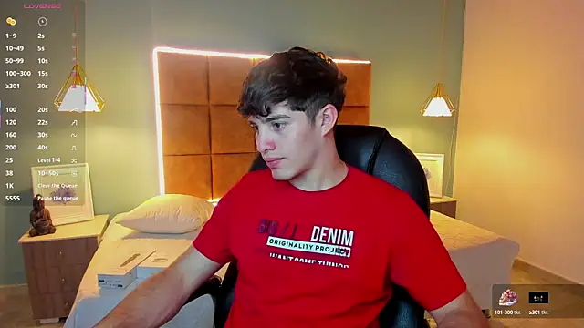 AlejooTwink online show from September 24, 2:33 am