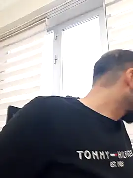 krzantem3454 online show from February 11, 2:57 pm