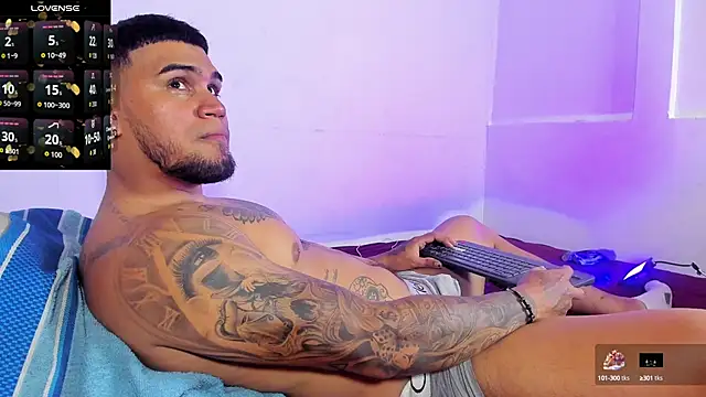 Aaron Hunter  online show from October 29, 7:00 am