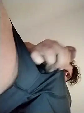 ShakeyJ87 online show from March 11, 5:35 pm