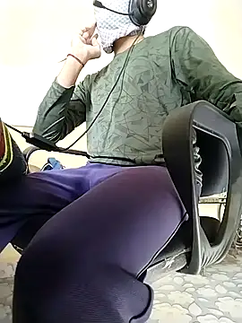 hotboy22 online show from November 13, 7:35 am