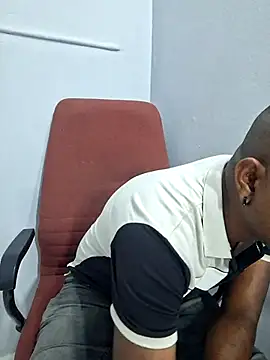 dmancams1874 online show from October 24, 1:46 pm