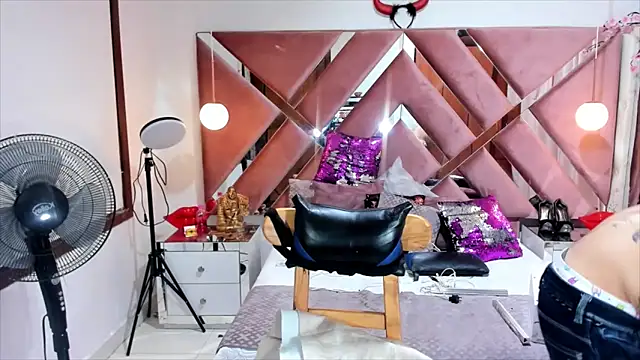 georgie latin99 online show from November 26, 12:30 pm