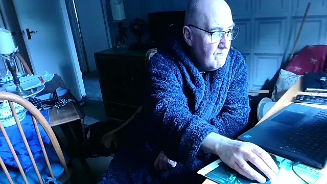 Adamdaddybear online show from March 12, 9:55 am
