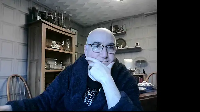 Adamdaddybear online show from January 8, 8:49 am