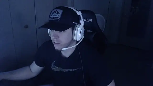 Snapshot of jtdaddy211997 chatting on October 5, 9:24 am jtdaddy211997 online show from October 5, 9:24 am