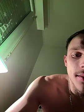 lescro95  online show from December 19, 7:11 pm