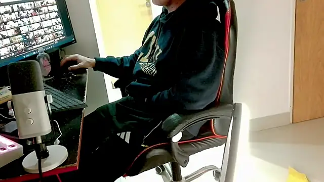 sebatripie online show from June 27, 6:16 am