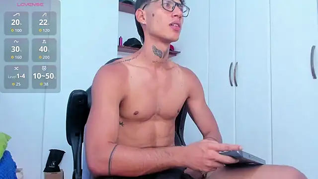 Snapshot of Jonryder_ chatting on September 13, 1:23 pm Jonryder online show from September 13, 1:23 pm