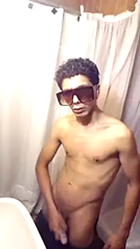 Quigleytto online show from December 22, 10:15 pm