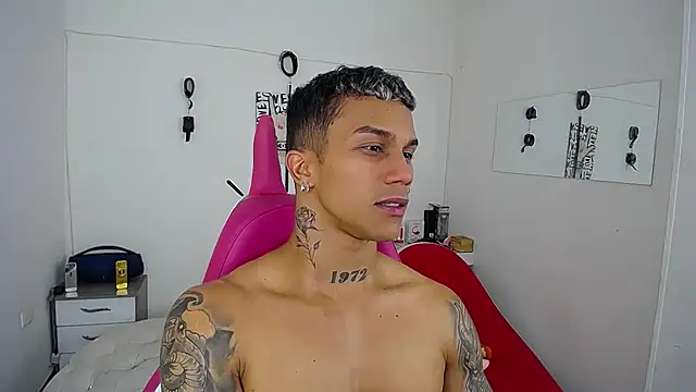 Leonard Price online show from November 18, 2:15 am