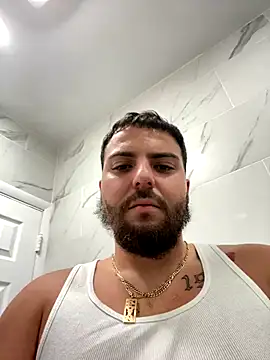 Snapshot of MasterKvn chatting on December 3, 3:40 am MasterKvn online show from December 3, 3:40 am