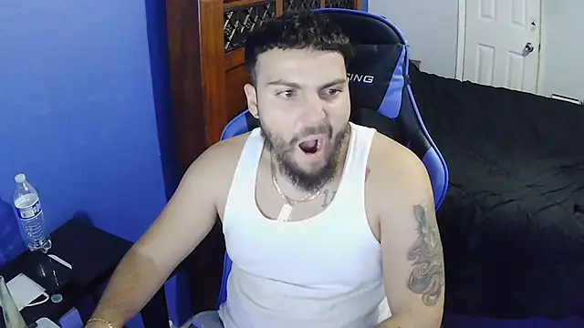 Snapshot of MasterKvn chatting on March 17, 8:29 am MasterKvn online show from March 17, 8:29 am