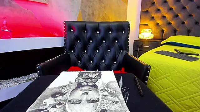 Loggan donnelly online show from December 13, 8:04 pm