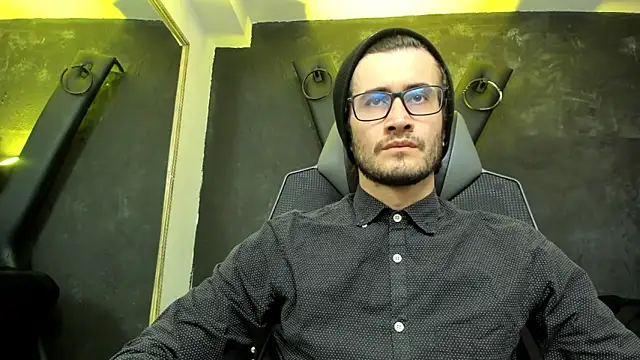 Loggan donnelly online show from September 24, 8:18 pm