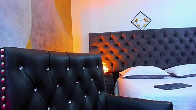 Loggan donnelly online show from December 22, 8:36 pm