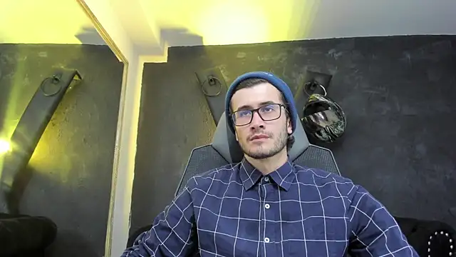 Loggan donnelly online show from September 15, 7:59 pm