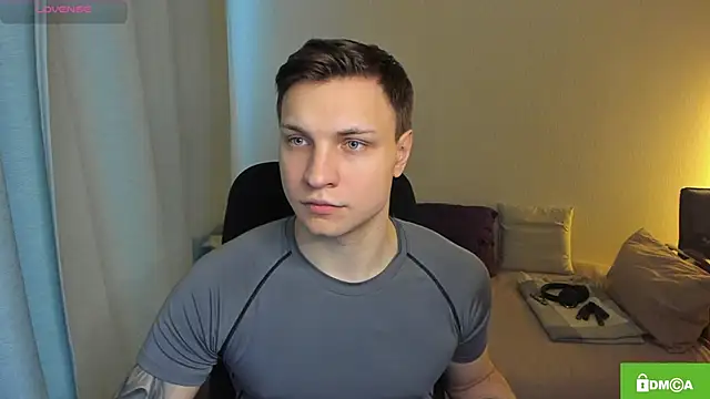 handsome guy01 online show from February 26, 10:16 am