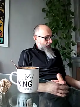 Snapshot of Kingsscepter chatting on February 11, 11:43 am Kingsscepter online show from February 11, 11:43 am