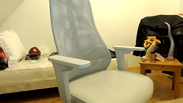 SteveStiffbone online show from October 18, 6:02 pm