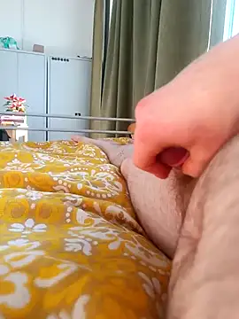Snapshot of awesome-dirty-dick chatting on December 5, 9:39 am awesome-dirty-dick online show from December 5, 9:39 am