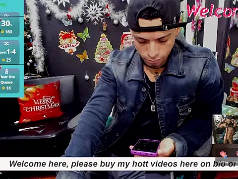 MikeRose94 online show from January 10, 2:10 pm