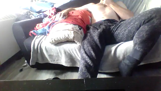 maccdaddy87 online show from September 18, 4:42 pm