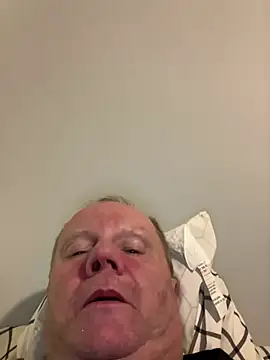 Snapshot of masterjerseyjoe chatting on January 8, 10:15 am masterjerseyjoe online show from January 8, 10:15 am