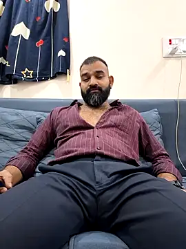 Fun Guuy online show from December 2, 3:59 pm