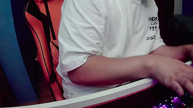 pisceslost online show from November 23, 12:32 am