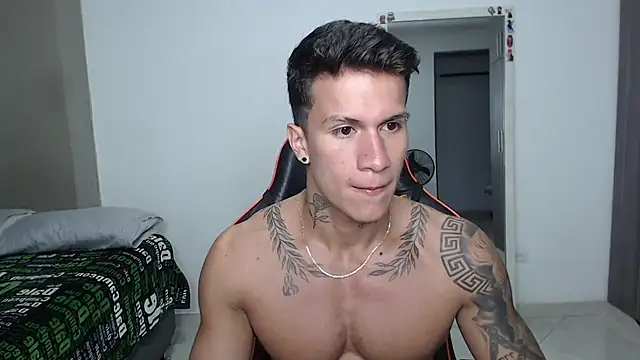 pettergrey1 online show from April 7, 11:10 am