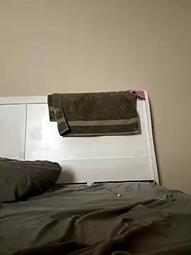 cumwatch3376 online show from November 3, 9:05 pm