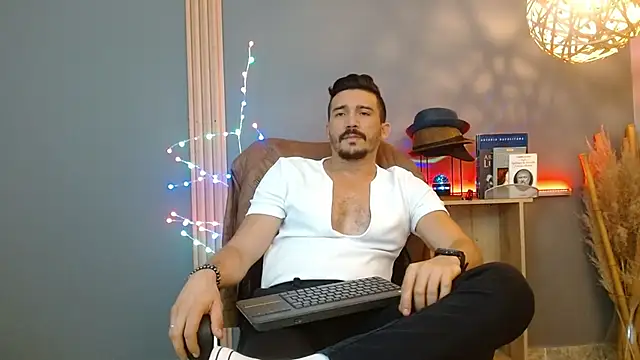 Reiko 85  online show from February 28, 8:30 pm